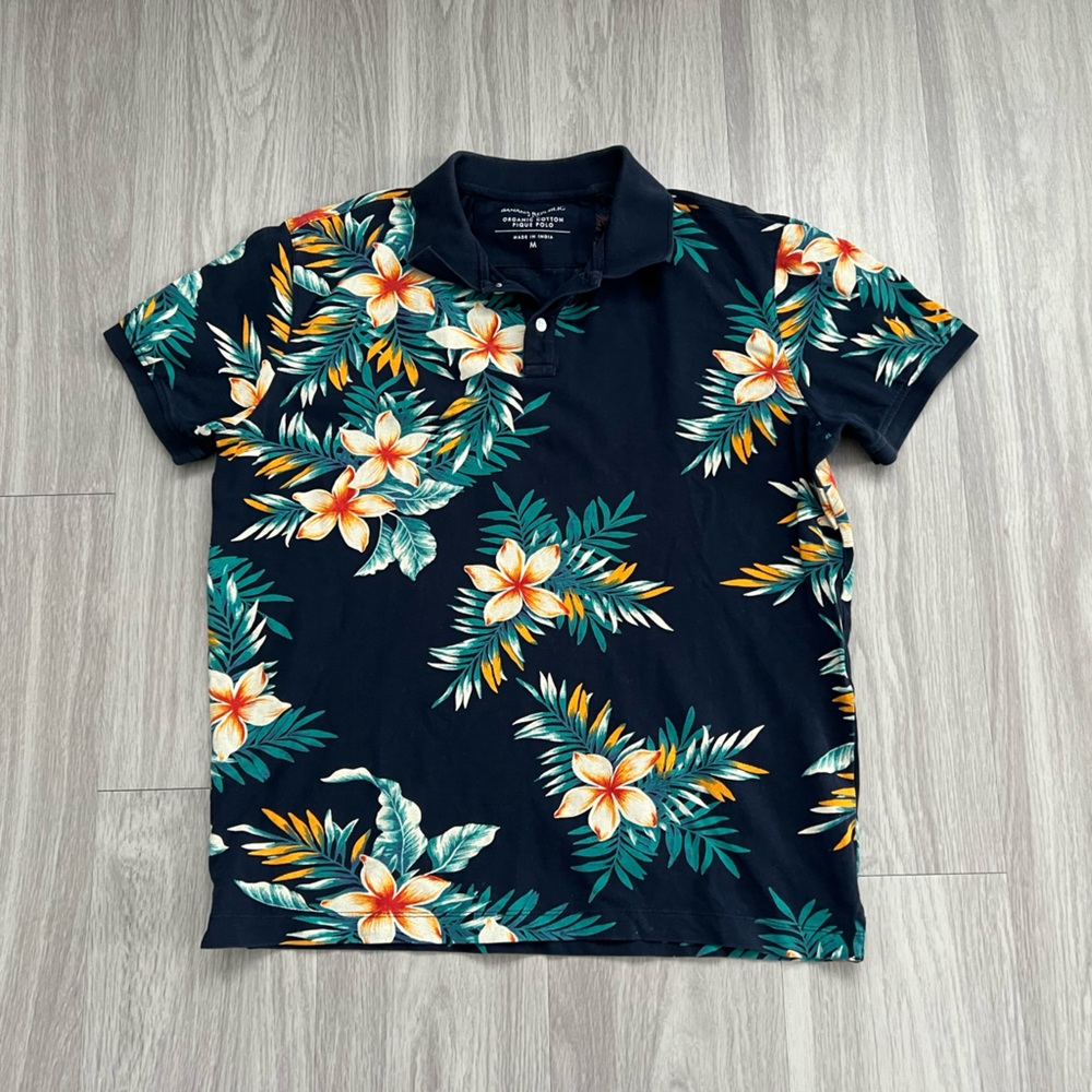 Banana Republic Dark Blue Tropical Floral Shirt medium